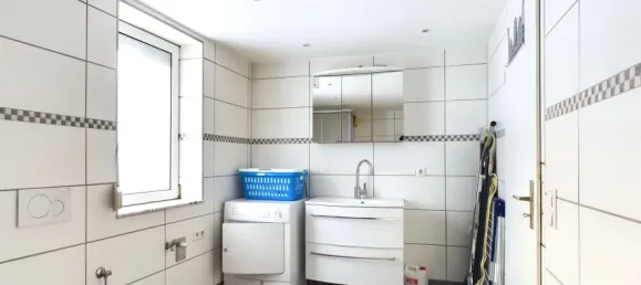 Здание с 5 комнатами в Баден-Вюртемберг, Германия № 38100 33