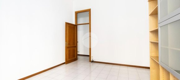3-Zimmer Wohnung in Milan, Italy, Nr. 247102 5