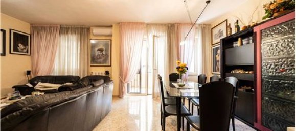 3 Schlafzimmer Wohnung in Bari, Italy, Nr. 280083 2