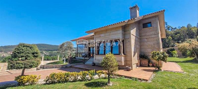5 bedrooms House in Pontevedra, Spain No. 282523