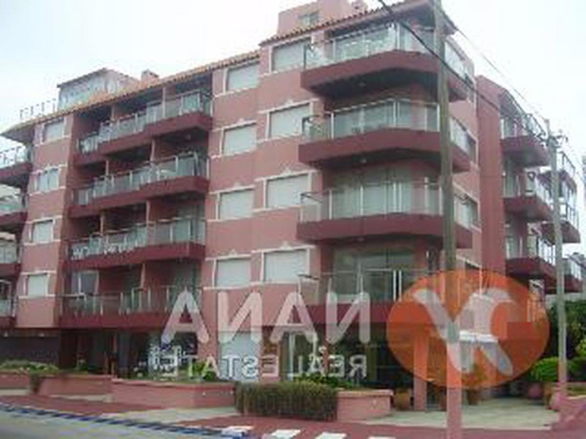 3 bedrooms Apartment in Maldonado, Uruguay No. 12325
