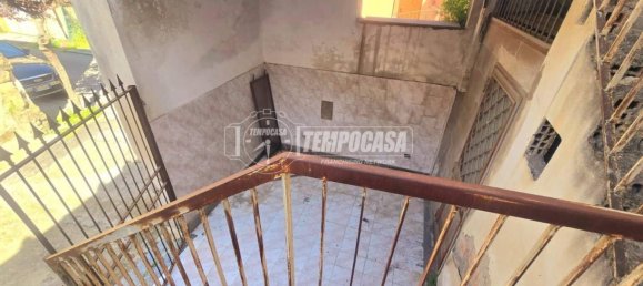 Дом с 1 спальней в Казамарчано, Италия № 329344 3