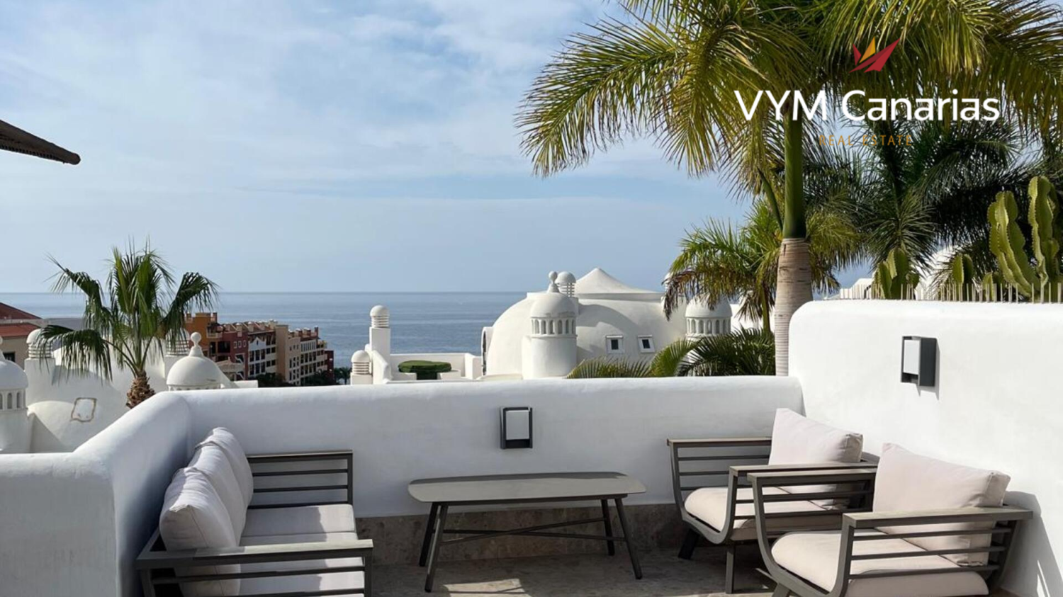 3 bedrooms Penthouse in Playa, Spain No. 288498