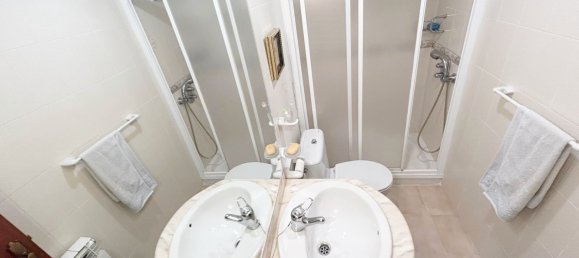 3 bedrooms Apartment in Vitoria-Gasteiz, Spain No. 155583 21