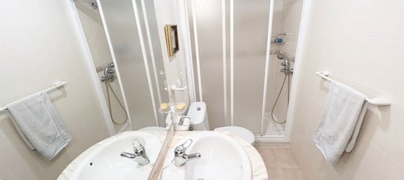 3 bedrooms Apartment in Vitoria-Gasteiz, Spain No. 155583 19