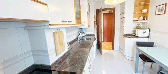 3 bedrooms Apartment in Vitoria-Gasteiz, Spain No. 155583 16