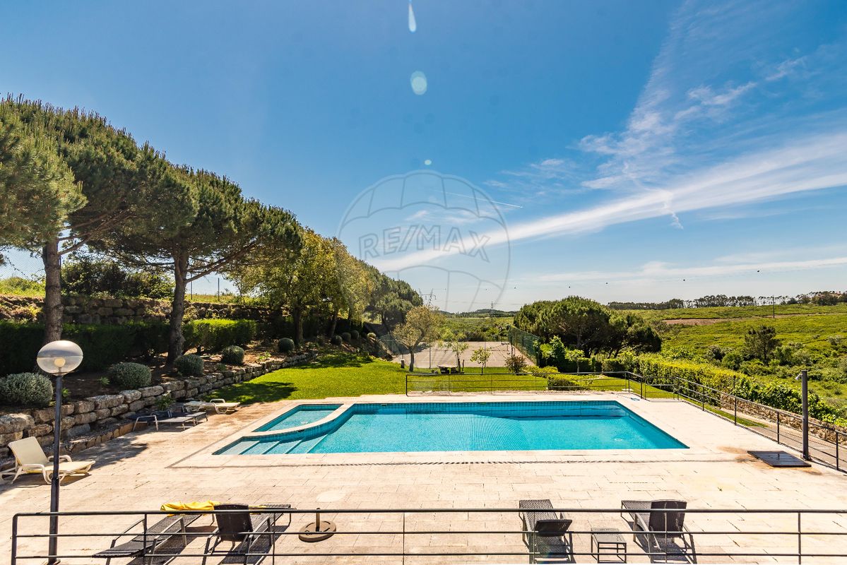 4 bedrooms Villa in Sintra, Portugal No. 53200