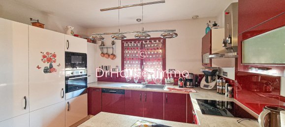 4 bedrooms House in Mettray, France No. 48232 3