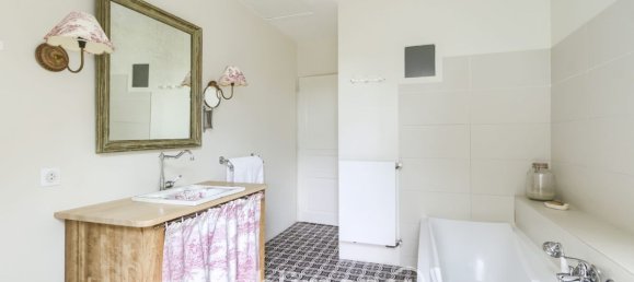 5 bedrooms House in Sulniac, France No. 284632 13