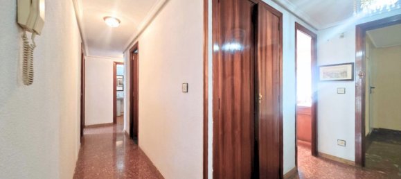 Apartamento de 3 dormitorios en Zaragoza, Spain No. 163283 8