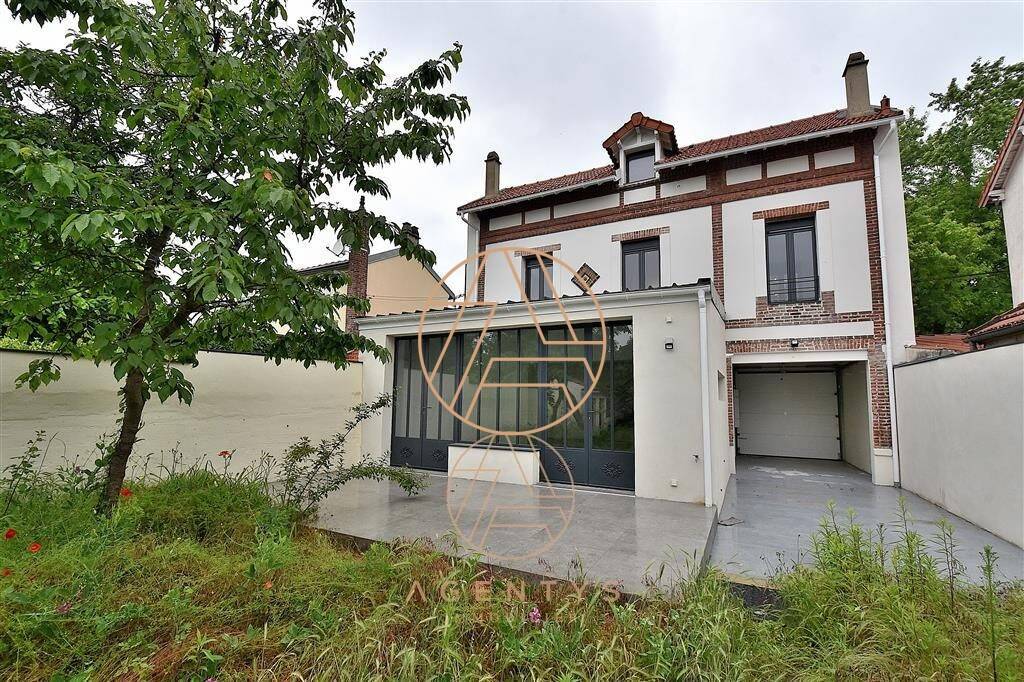 4 bedrooms Villa in Saint-Maur-des-Fosses, France No. 161635