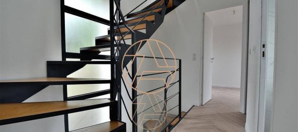 4 bedrooms Villa in Saint-Maur-des-Fosses, France No. 161635 5