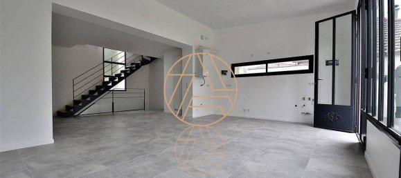 4 bedrooms Villa in Saint-Maur-des-Fosses, France No. 161635 4