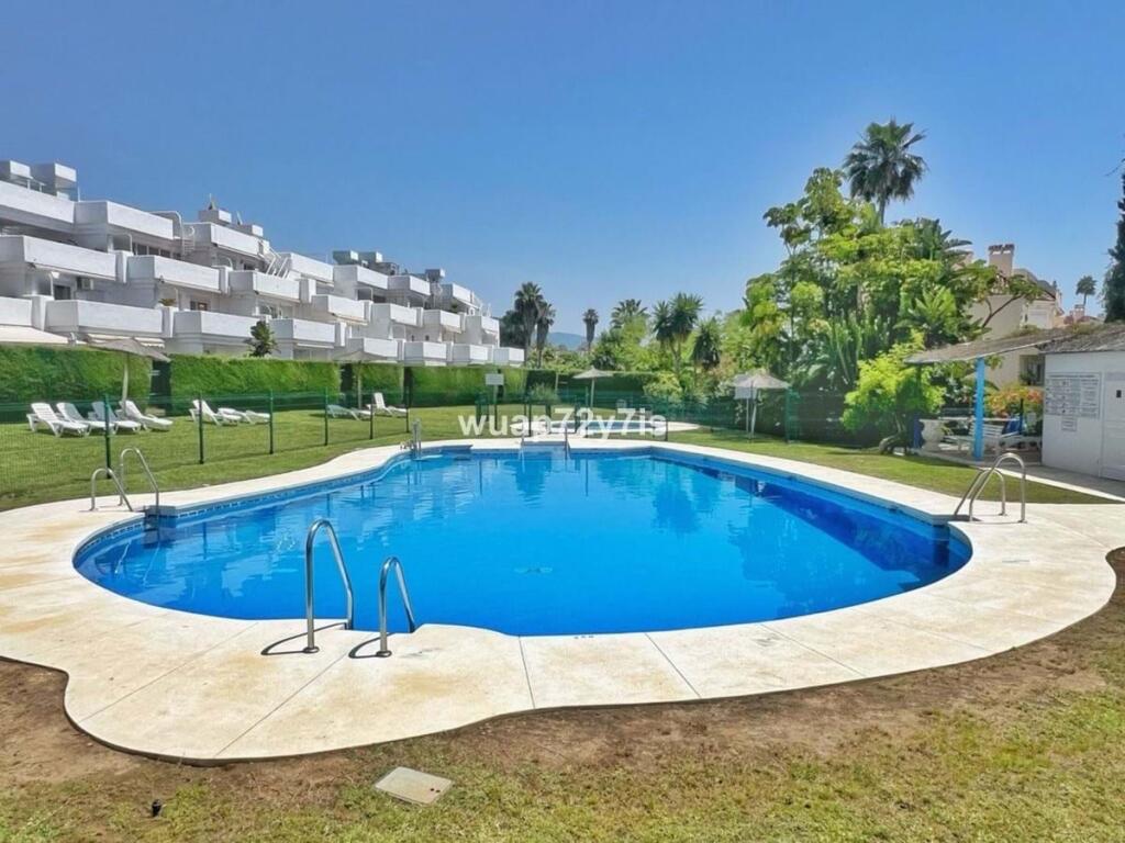 2 chambres Penthouse à Estepona, Spain No. 217812