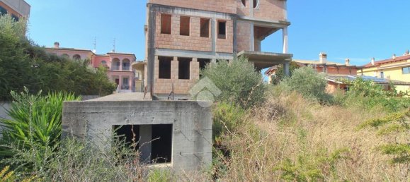 5 bedrooms Villa in Mosciano Sant'Angelo, Italy No. 321957 9