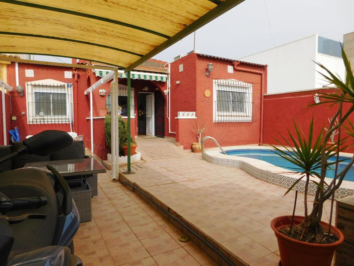 4 Schlafzimmer Bungalow in Torrevieja, Spain, Nr. 13576