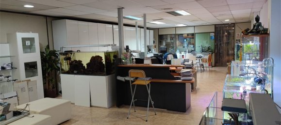  عقار تجاري في Horta-Guinardo, Spain 225متر مربع رقم 165762 4