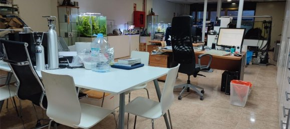  عقار تجاري في Horta-Guinardo, Spain 225متر مربع رقم 165762 5