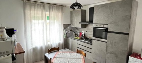 4 rooms House in Valeggio sul Mincio, Italy No. 60575 11