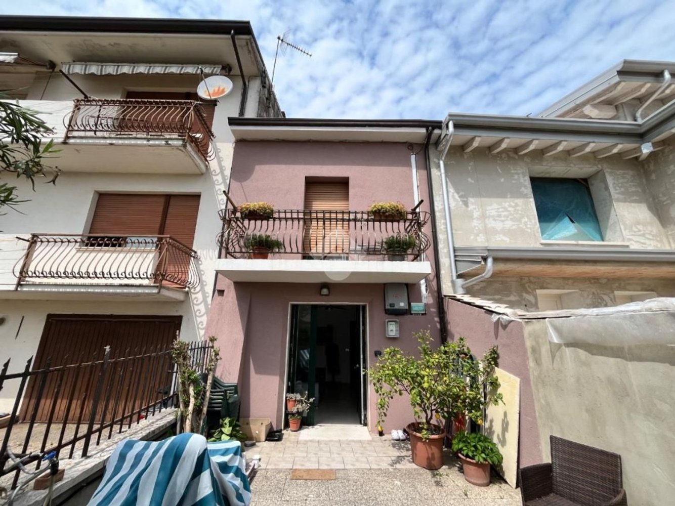 4 rooms House in Valeggio sul Mincio, Italy No. 60575