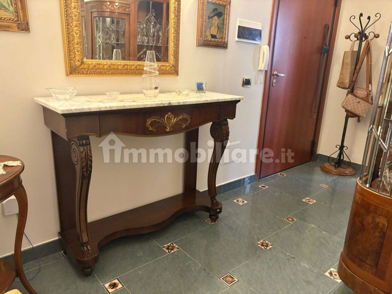 Apartamento de 2 dormitorios en Messina, Italy No. 285984