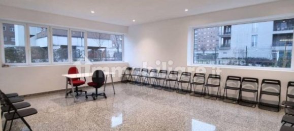 2 bedrooms Penthouse in Milan, Italy No. 239883 20