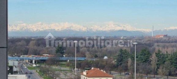 2 bedrooms Penthouse in Milan, Italy No. 239883 3