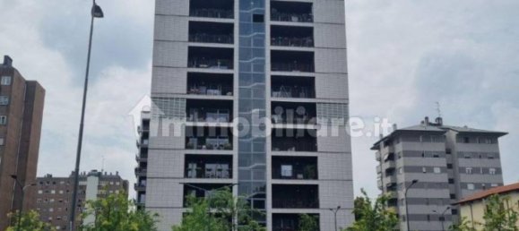 2 bedrooms Penthouse in Milan, Italy No. 239883 4