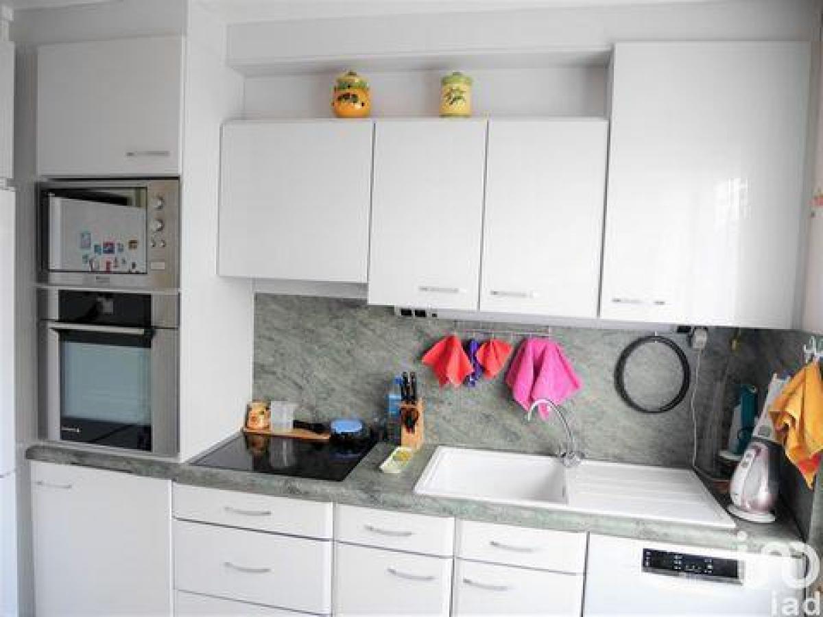 Кондоминиум  с 3 спальнями в Труа, Франция № 35034