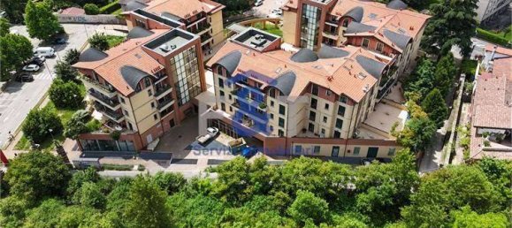 1-salle Propriété commerciale à Somma Lombardo, Italy No. 301430 2