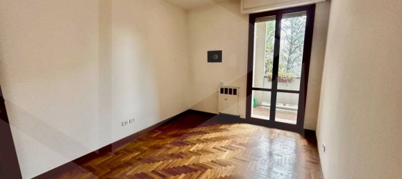 5 rooms Apartment in Bologna, Italy No. 18919 14