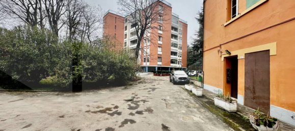 5 rooms Apartment in Bologna, Italy No. 18919 42