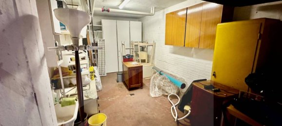 5 rooms Apartment in Bologna, Italy No. 18919 31