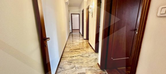 5 rooms Apartment in Bologna, Italy No. 18919 12