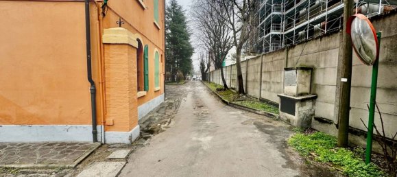 5 rooms Apartment in Bologna, Italy No. 18919 43