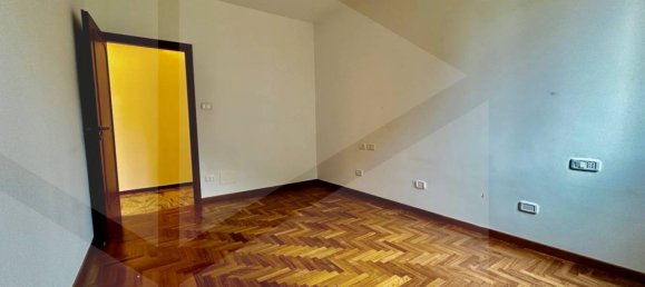 5 rooms Apartment in Bologna, Italy No. 18919 19