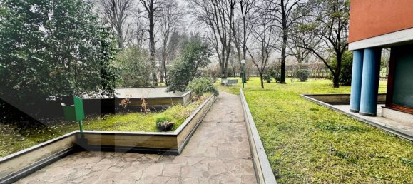 5 rooms Apartment in Bologna, Italy No. 18919 34