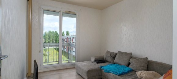 Apartamento de 2 dormitorios en Villers-Cotterets, France No. 91074 4