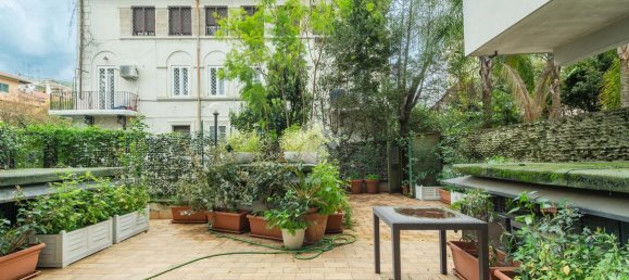 Квартира с 2 комнатами в Рим, Италия № 161099 36