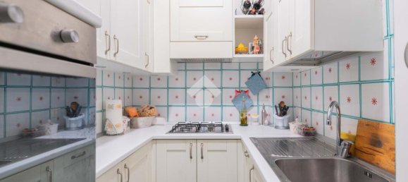 Квартира с 2 комнатами в Рим, Италия № 161099 16