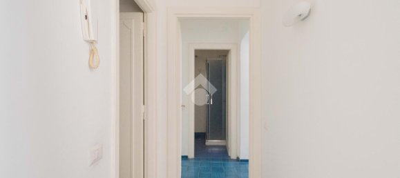 Квартира с 2 комнатами в Рим, Италия № 161099 19