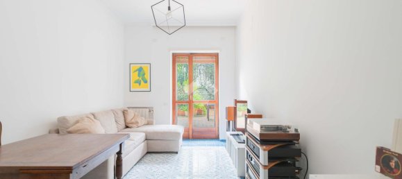 Квартира с 2 комнатами в Рим, Италия № 161099 6