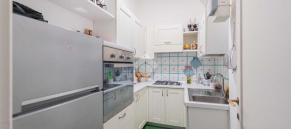 Квартира с 2 комнатами в Рим, Италия № 161099 18