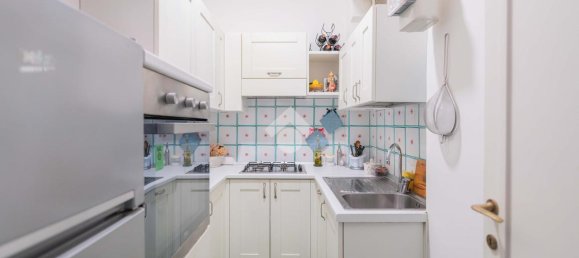 Квартира с 2 комнатами в Рим, Италия № 161099 15