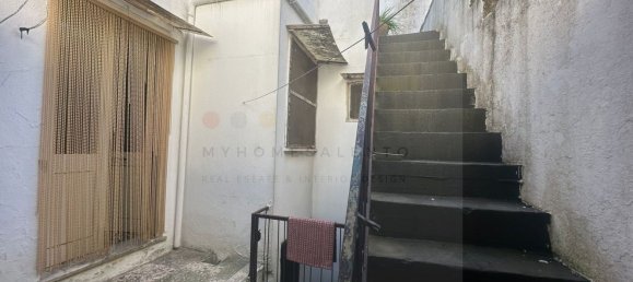 Дом с 8 комнатами в Miggiano, Италия № 157744 21