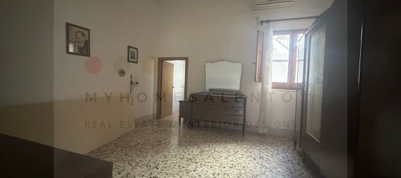 Дом с 8 комнатами в Miggiano, Италия № 157744 11