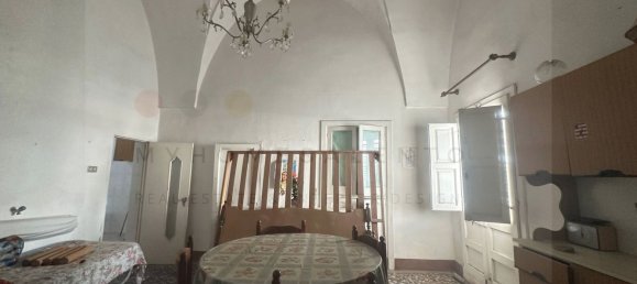 Дом с 8 комнатами в Miggiano, Италия № 157744 24