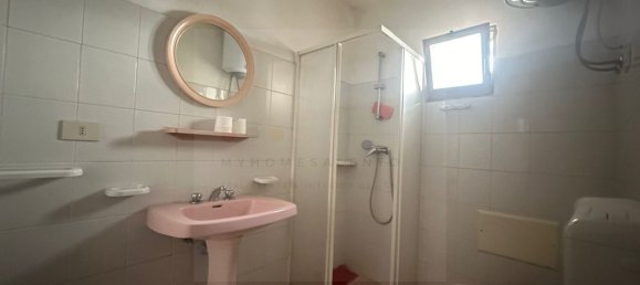 Дом с 8 комнатами в Miggiano, Италия № 157744 17