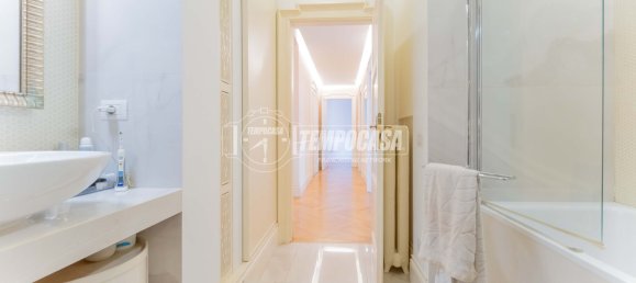Apartamento de 4 habitaciónes en Milan, Italy No. 286576 21