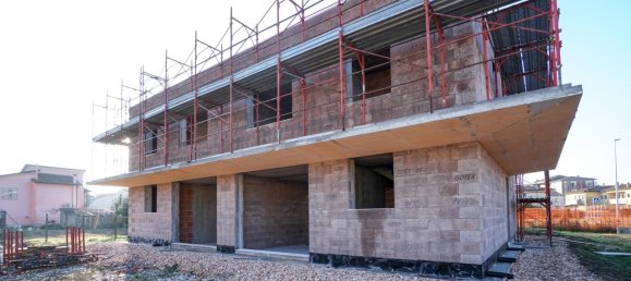 Villa de 4 divisões em San Bonifacio, Italy N.º 237365 3